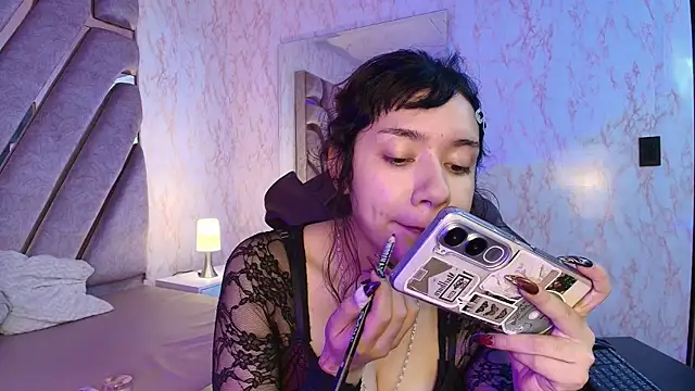 Snapshot of redd_pandaa chatting on 05-10-26, 03:43 redd pandaa online show from 05-10-26, 03:43