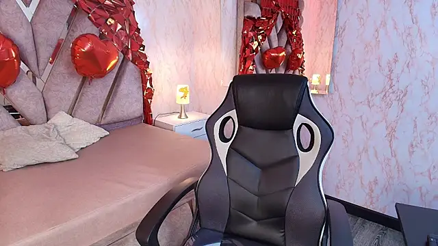 Snapshot of redd_pandaa chatting on 02-17-26, 03:04 redd pandaa online show from 02-17-26, 03:04