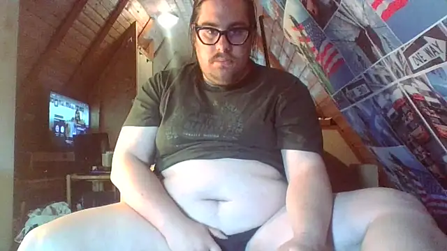 Snapshot of chubbyDavid1998 chatting on 04-25-26, 12:30 chubbyDavid1998 online show from 04-25-26, 12:30