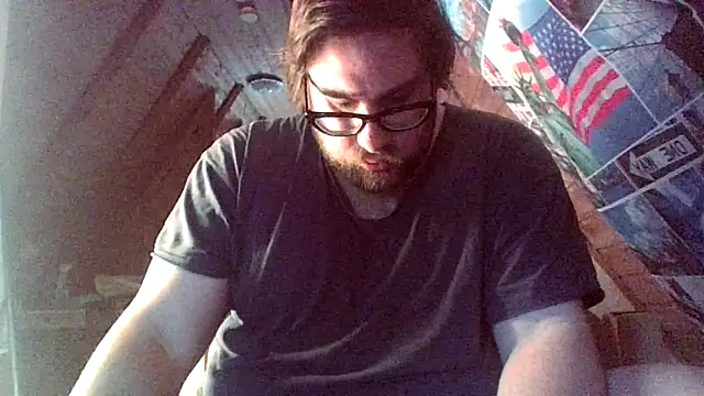 Snapshot of chubbyDavid1998 chatting on 10-26-25, 12:05 chubbyDavid1998 online show from 10-26-25, 12:05