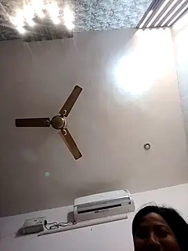 Snapshot of Cute-Janvi20 chatting on 04-24-26, 05:15 Cute-Janvi20 online show from 04-24-26, 05:15