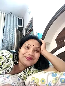 Snapshot of Cute-Janvi20 chatting on 05-17-26, 04:07 Cute-Janvi20 online show from 05-17-26, 04:07