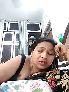 Snapshot of Cute-Janvi20 chatting on 05-09-26, 04:21 Cute-Janvi20 online show from 05-09-26, 04:21