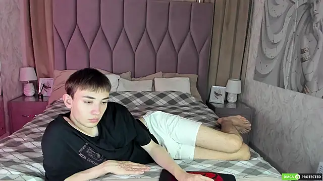 FelixCurtis online show from 09-23-25, 03:57