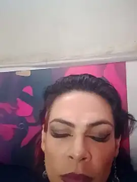 Veronnaink online show from 10-28-25, 07:46