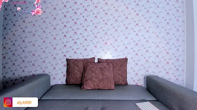 Snapshot of Alykass chatting on 05-13-26, 08:38 Alykass online show from 05-13-26, 08:38