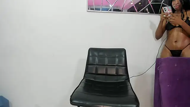 Nini Beyker online show from 10-27-25, 02:18