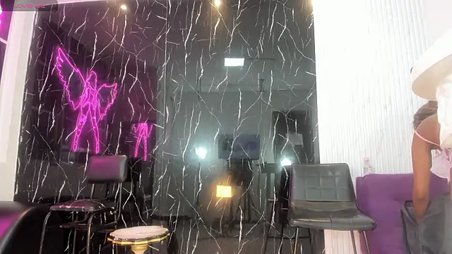 Nini Beyker online show from 02-20-26, 11:56