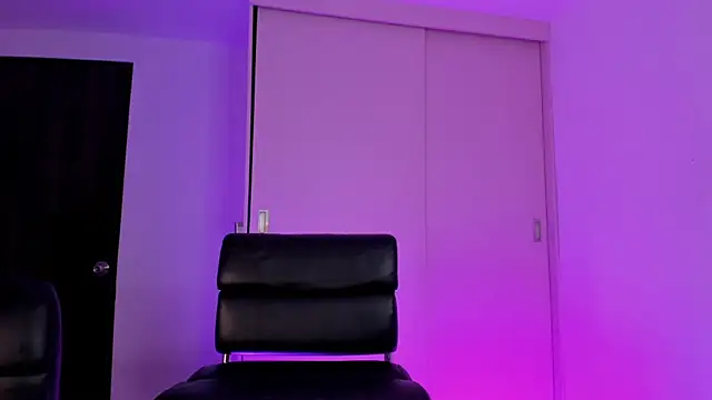 Snapshot of _Alicerosee chatting on 11-28-25, 10:43 Alicerosee online show from 11-28-25, 10:43