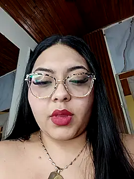 Snapshot of RachelCute1 chatting on 10-05-25, 04:25 RachelCute1 online show from 10-05-25, 04:25