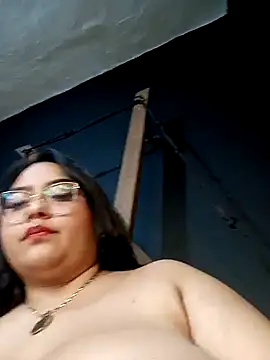 Snapshot of RachelCute1 chatting on 10-11-25, 08:26 RachelCute1 online show from 10-11-25, 08:26