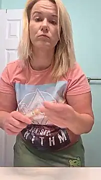 RhondaRump online show from 11-14-25, 04:43