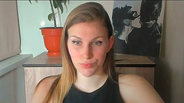 Snapshot of JuliaMuuun chatting on 03-23-26, 05:46 JuliaMuuun online show from 03-23-26, 05:46