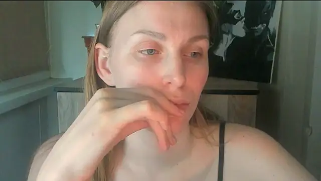 Snapshot of JuliaMuuun chatting on 05-08-26, 07:39 JuliaMuuun online show from 05-08-26, 07:39
