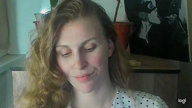 Snapshot of JuliaMuuun chatting on 05-19-26, 08:49 JuliaMuuun online show from 05-19-26, 08:49