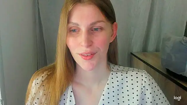 Snapshot of JuliaMuuun chatting on 06-22-26, 09:56 JuliaMuuun online show from 06-22-26, 09:56