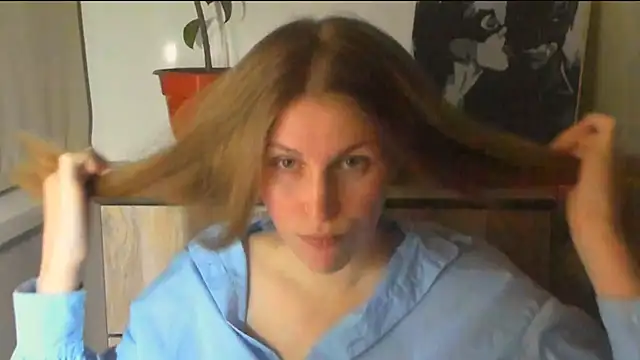 Snapshot of JuliaMuuun chatting on 03-28-26, 07:59 JuliaMuuun online show from 03-28-26, 07:59