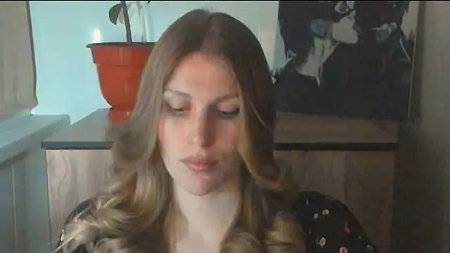 JuliaMuuun online show from 03-18-26, 09:26