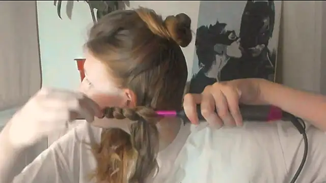 JuliaMuuun online show from 03-21-26, 07:51