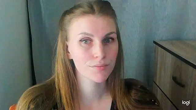Snapshot of JuliaMuuun chatting on 06-13-26, 09:02 JuliaMuuun online show from 06-13-26, 09:02