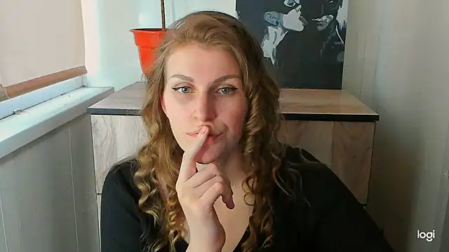 Snapshot of JuliaMuuun chatting on 07-19-26, 01:14 JuliaMuuun online show from 07-19-26, 01:14