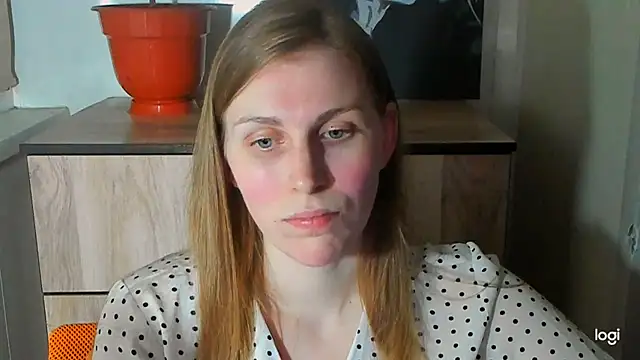 Snapshot of JuliaMuuun chatting on 07-13-26, 07:46 JuliaMuuun online show from 07-13-26, 07:46