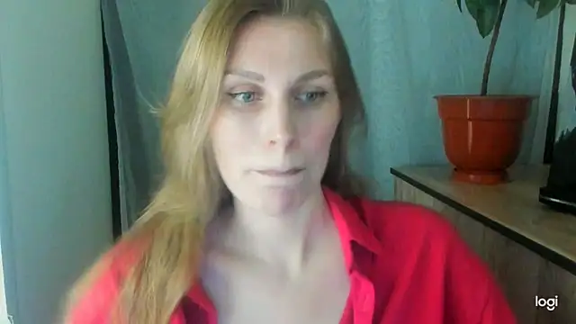 Snapshot of JuliaMuuun chatting on 06-02-26, 07:47 JuliaMuuun online show from 06-02-26, 07:47