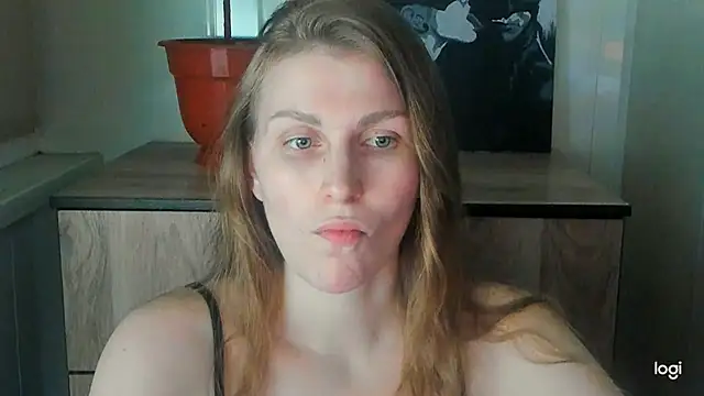 Snapshot of JuliaMuuun chatting on 07-04-26, 11:20 JuliaMuuun online show from 07-04-26, 11:20