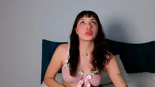 angelinhaaa online show from 09-26-25, 04:08