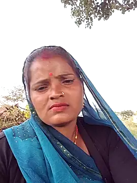 Snapshot of Neelamt12 chatting on 10-13-25, 08:49 Neelamt12 online show from 10-13-25, 08:49