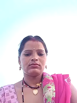 Snapshot of Neelamt12 chatting on 09-14-25, 12:33 Neelamt12 online show from 09-14-25, 12:33