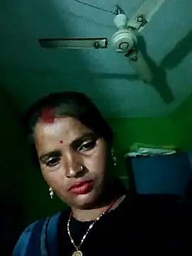 Snapshot of Neelamt12 chatting on 10-08-25, 04:08 Neelamt12 online show from 10-08-25, 04:08