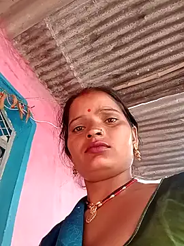 Snapshot of Neelamt12 chatting on 09-19-25, 02:26 Neelamt12 online show from 09-19-25, 02:26
