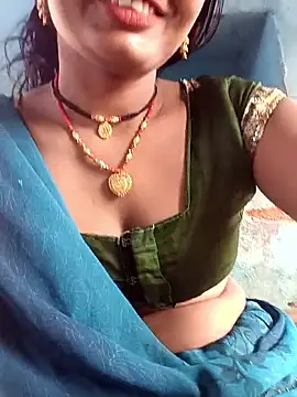Snapshot of Neelamt12 chatting on 09-21-25, 09:58 Neelamt12 online show from 09-21-25, 09:58