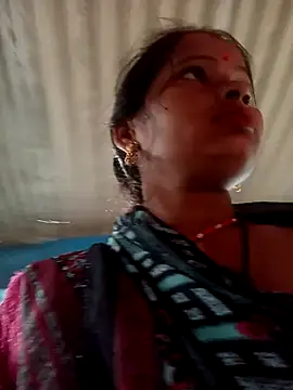 Snapshot of Neelamt12 chatting on 09-12-25, 02:23 Neelamt12 online show from 09-12-25, 02:23