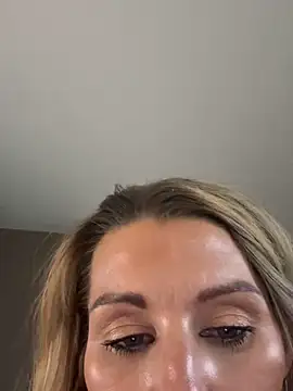 BaddieBossXX2 online show from 11-29-25, 04:01
