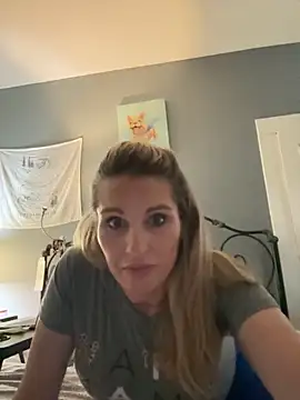 BaddieBossXX2 online show from 11-16-25, 01:05