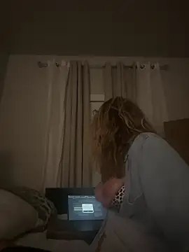 BaddieBossXX2 online show from 04-09-26, 04:25