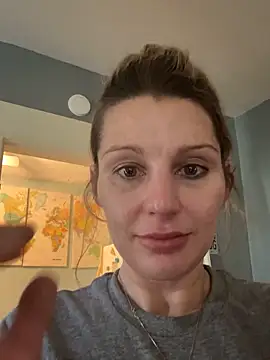 BaddieBossXX2 online show from 11-17-25, 07:29