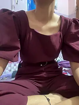 Snapshot of Sandhya_77 chatting on 04-30-26, 06:09 Sandhya 77 online show from 04-30-26, 06:09