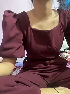 Snapshot of Sandhya_77 chatting on 05-11-26, 05:53 Sandhya 77 online show from 05-11-26, 05:53