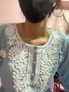 Snapshot of Sandhya_77 chatting on 06-10-26, 05:52 Sandhya 77 online show from 06-10-26, 05:52