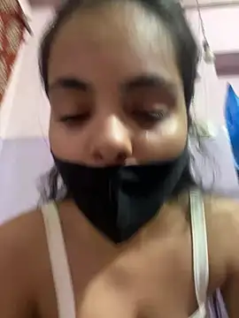 Snapshot of Sandhya_77 chatting on 05-03-26, 05:45 Sandhya 77 online show from 05-03-26, 05:45