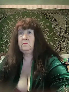 Snapshot of CrystalLime6411 chatting on 05-15-26, 03:32 CrystalLime6411 online show from 05-15-26, 03:32
