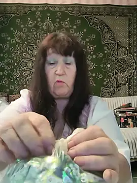 Snapshot of CrystalLime6411 chatting on 05-16-26, 02:27 CrystalLime6411 online show from 05-16-26, 02:27