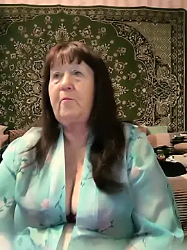 Snapshot of CrystalLime6411 chatting on 04-17-26, 04:10 CrystalLime6411 online show from 04-17-26, 04:10