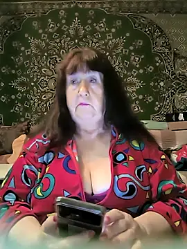 Snapshot of CrystalLime6411 chatting on 04-28-26, 04:44 CrystalLime6411 online show from 04-28-26, 04:44
