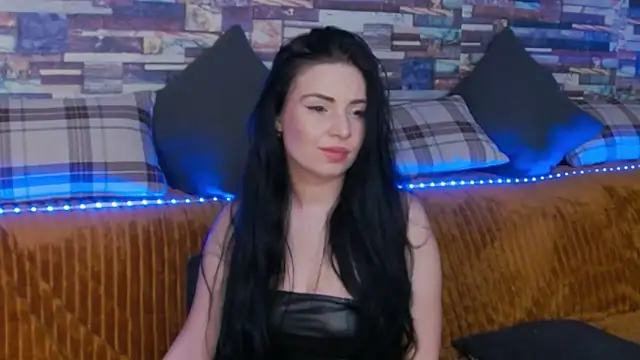 GrayLunna online show from 12-16-25, 05:22