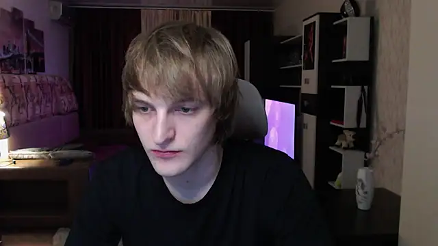 Snapshot of Playersuperstar chatting on 12-20-25, 08:33 Playersuperstar online show from 12-20-25, 08:33