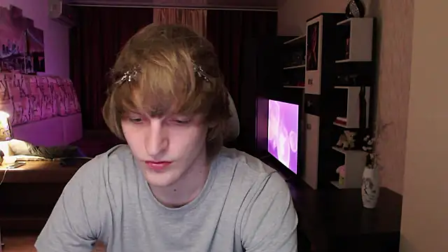 Snapshot of Playersuperstar chatting on 02-09-26, 06:17 Playersuperstar online show from 02-09-26, 06:17